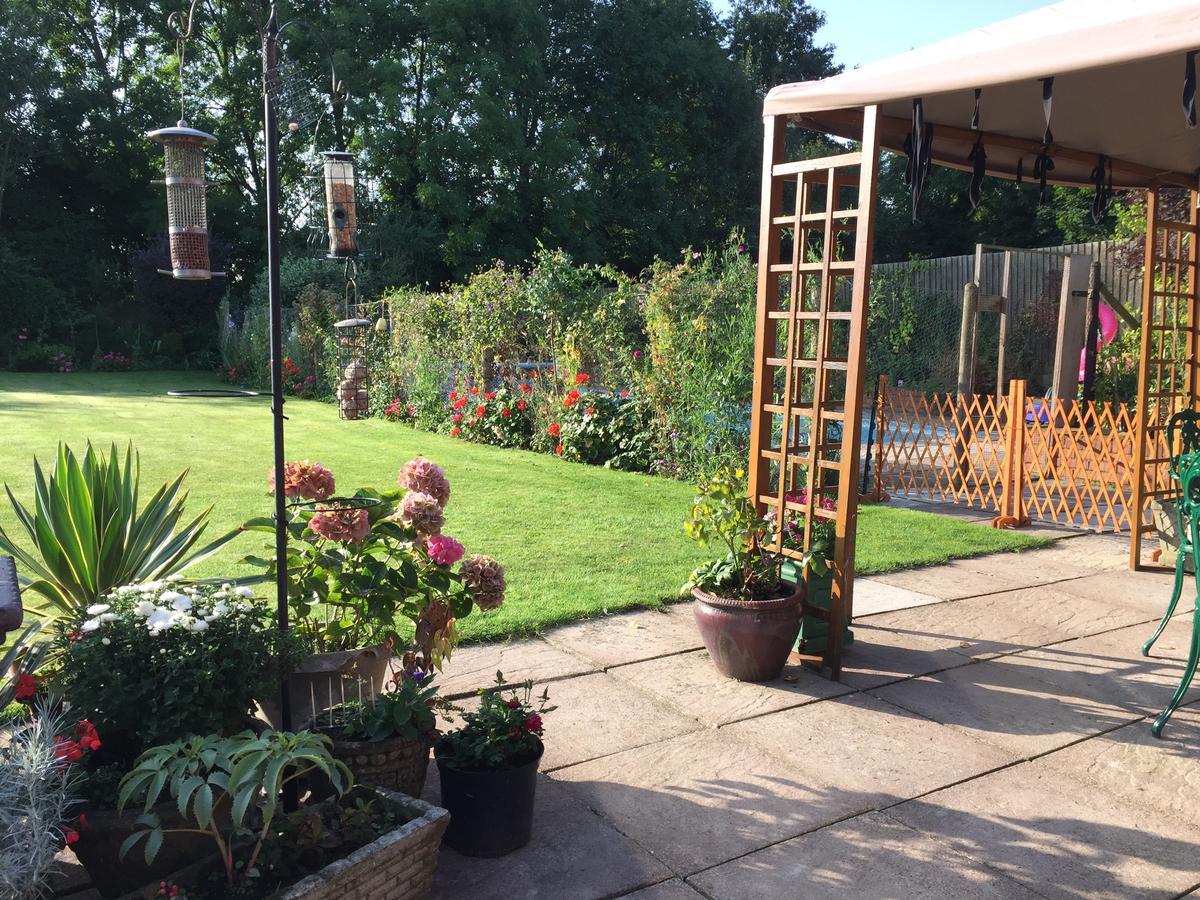 Castle Farmhouse Bed And Breakfast Glenfield Exterior foto